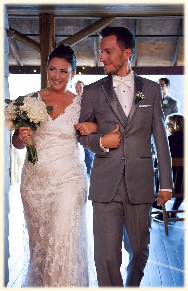 picture of bride and groom